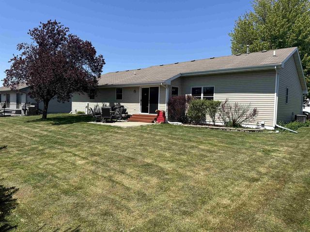 3718 Labrador Drive, Janesville, WI 53546