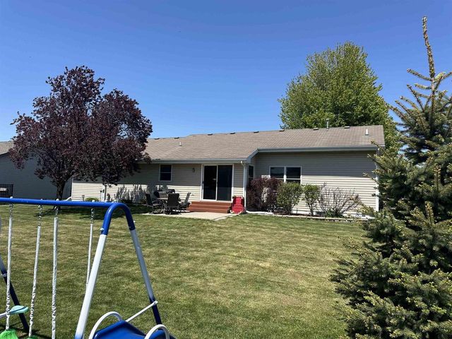 3718 Labrador Drive, Janesville, WI 53546