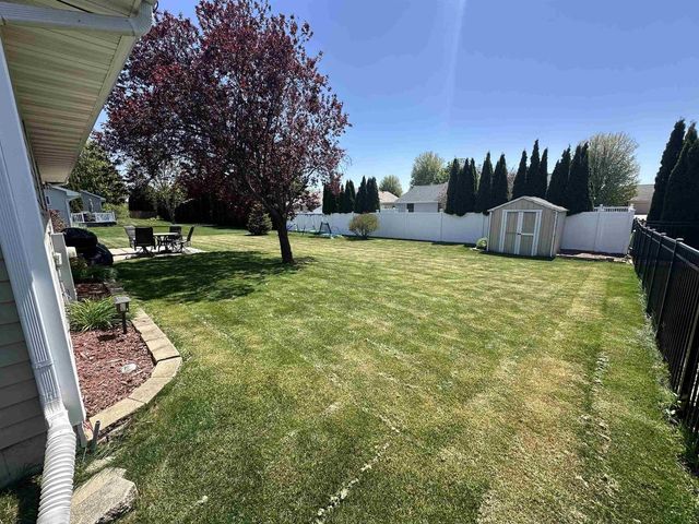 3718 Labrador Drive, Janesville, WI 53546