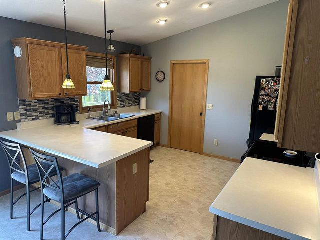 3718 Labrador Drive, Janesville, WI 53546
