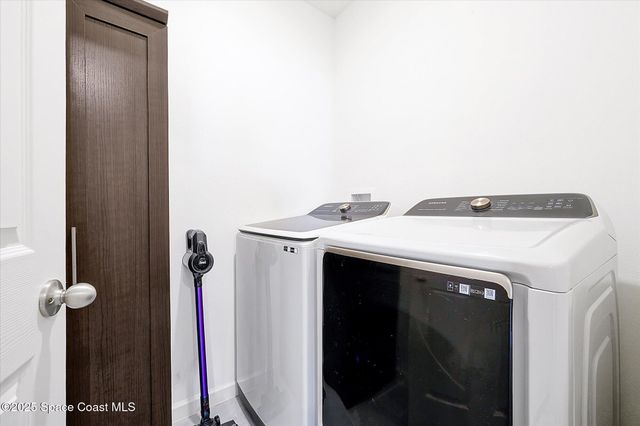 3573 Sandhill Crane Circle, Mims, FL 32754