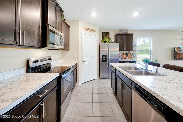 3573 Sandhill Crane Circle, Mims, FL 32754