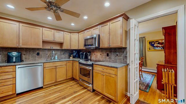 22 Oriole Drive, Norwalk, CT 06851