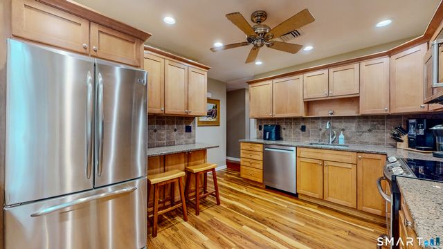 22 Oriole Drive, Norwalk, CT 06851