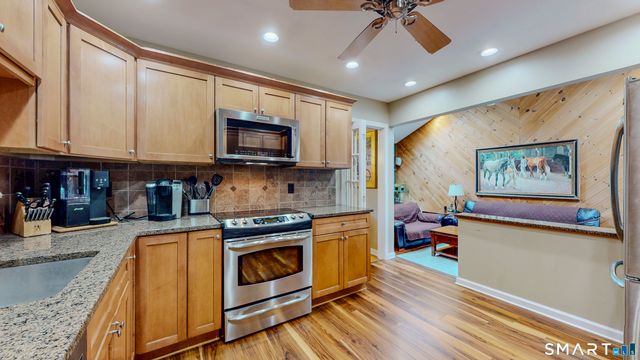 22 Oriole Drive, Norwalk, CT 06851
