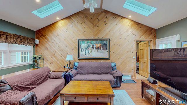 22 Oriole Drive, Norwalk, CT 06851