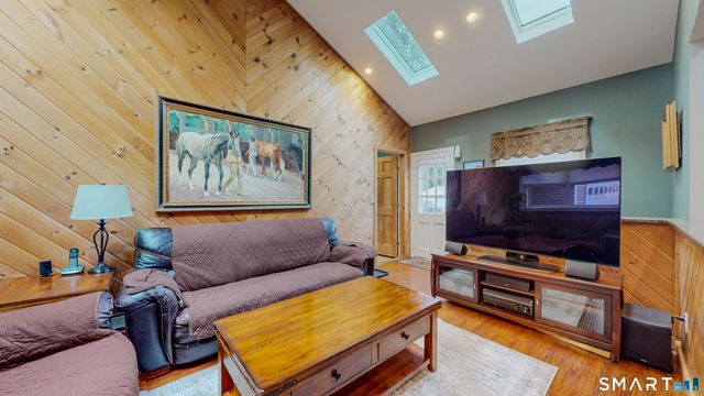 22 Oriole Drive, Norwalk, CT 06851