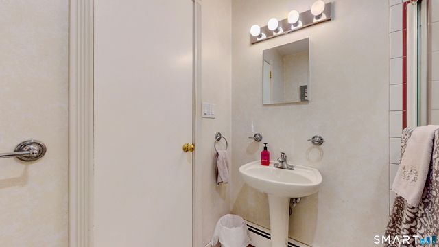 22 Oriole Drive, Norwalk, CT 06851