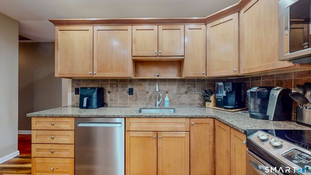 22 Oriole Drive, Norwalk, CT 06851