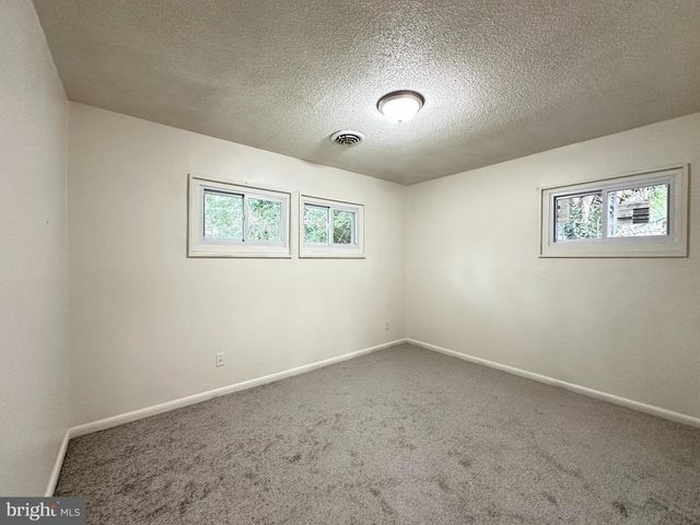 105 N GOVERNORS BLVD, Dover, DE 19901