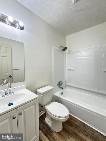 105 N GOVERNORS BLVD, Dover, DE 19901