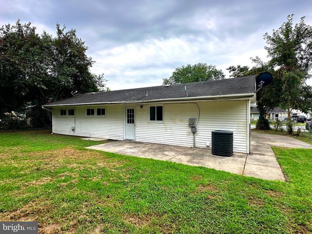 105 N GOVERNORS BLVD, Dover, DE 19901