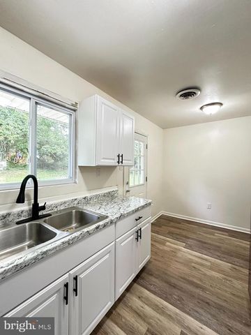 105 N GOVERNORS BLVD, Dover, DE 19901