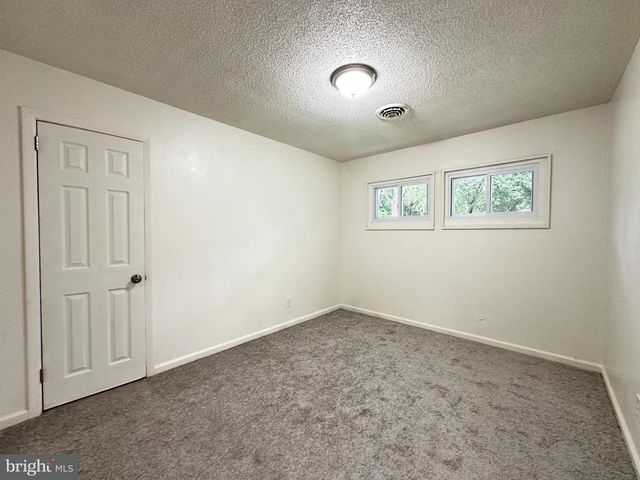 105 N GOVERNORS BLVD, Dover, DE 19901