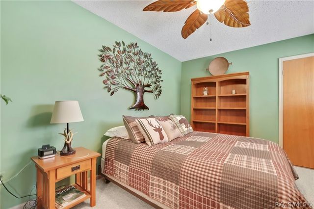 9160 W Kingston Drive, Homosassa, FL 34448