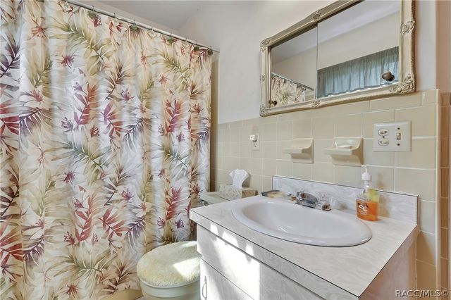 9160 W Kingston Drive, Homosassa, FL 34448