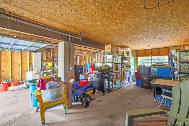 9160 W Kingston Drive, Homosassa, FL 34448