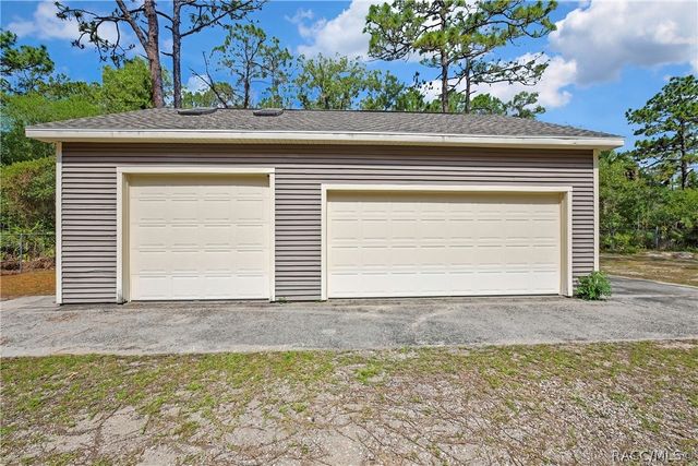 9160 W Kingston Drive, Homosassa, FL 34448