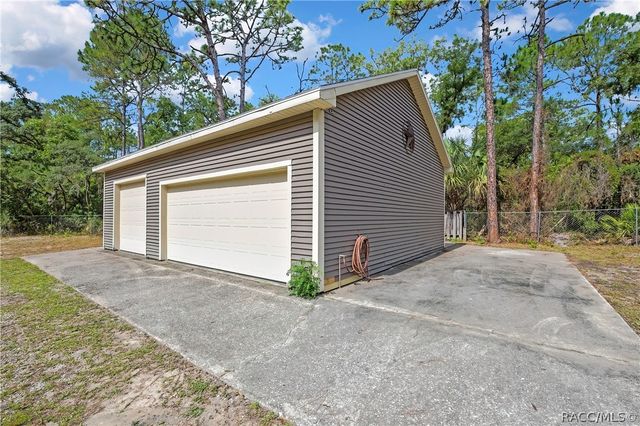 9160 W Kingston Drive, Homosassa, FL 34448