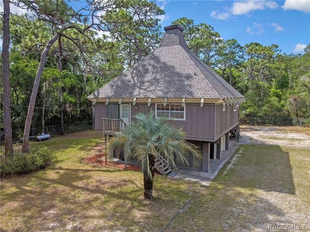 9160 W Kingston Drive, Homosassa, FL 34448