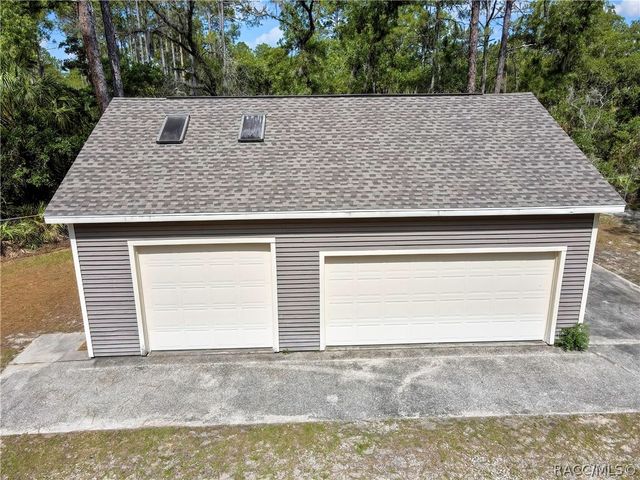 9160 W Kingston Drive, Homosassa, FL 34448