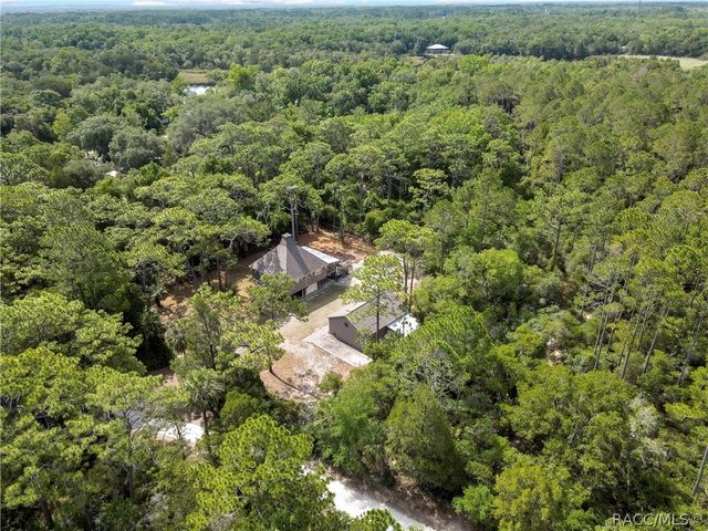 9160 W Kingston Drive, Homosassa, FL 34448