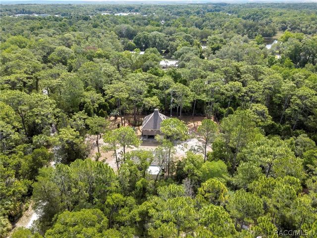9160 W Kingston Drive, Homosassa, FL 34448