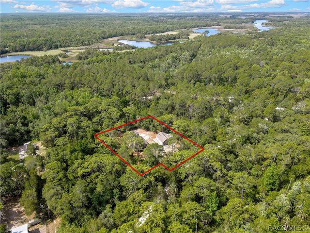 9160 W Kingston Drive, Homosassa, FL 34448