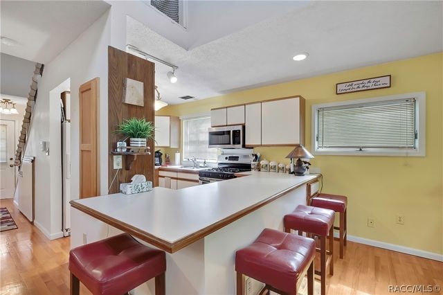 9160 W Kingston Drive, Homosassa, FL 34448