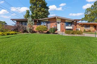 39122 Dover Street, Livonia, MI 48150