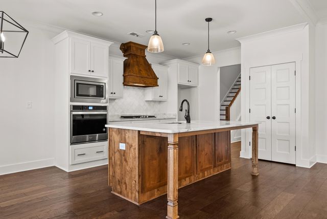 3292 KREUNUN ST, Nesbit, MS 38651