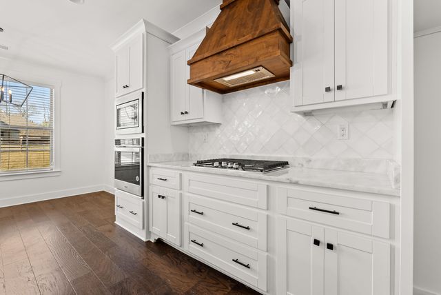 3292 KREUNUN ST, Nesbit, MS 38651