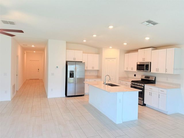 35007 BRACKETT BEND, Zephyrhills, FL 33541