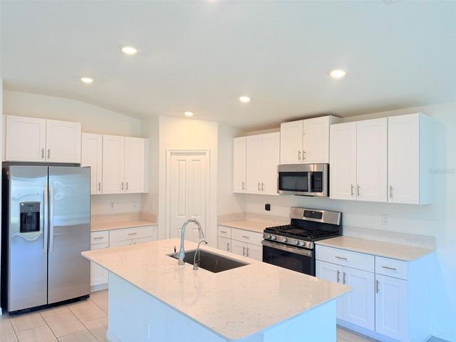 35007 BRACKETT BEND, Zephyrhills, FL 33541