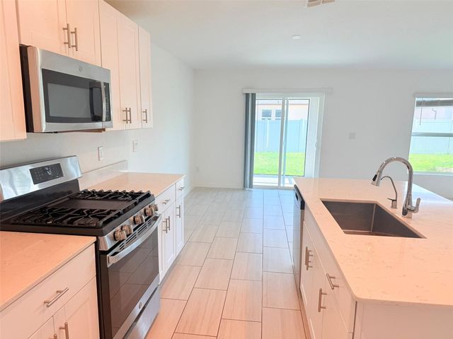 35007 BRACKETT BEND, Zephyrhills, FL 33541