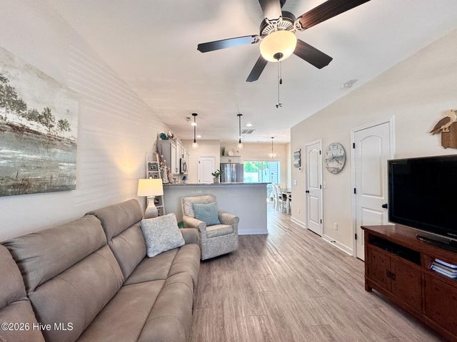 14 Catalina Circle, Swansboro, NC 28584