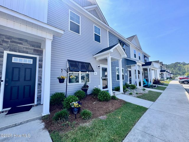 14 Catalina Circle, Swansboro, NC 28584