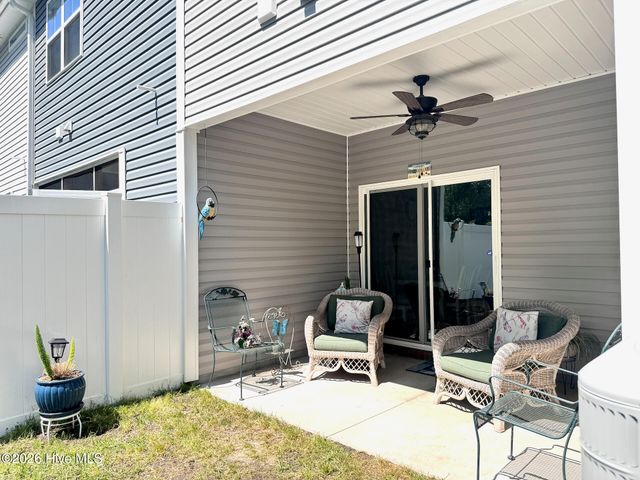 14 Catalina Circle, Swansboro, NC 28584