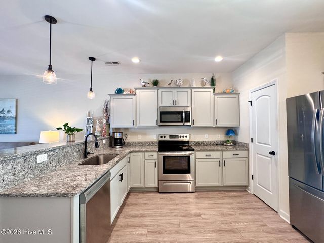 14 Catalina Circle, Swansboro, NC 28584