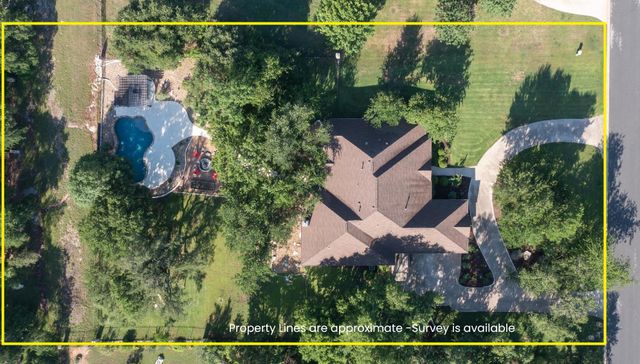 104 Standing Oak DR, Georgetown, TX 78633