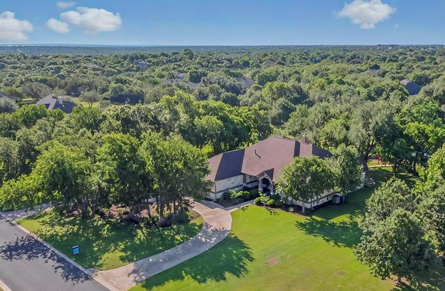 104 Standing Oak DR, Georgetown, TX 78633