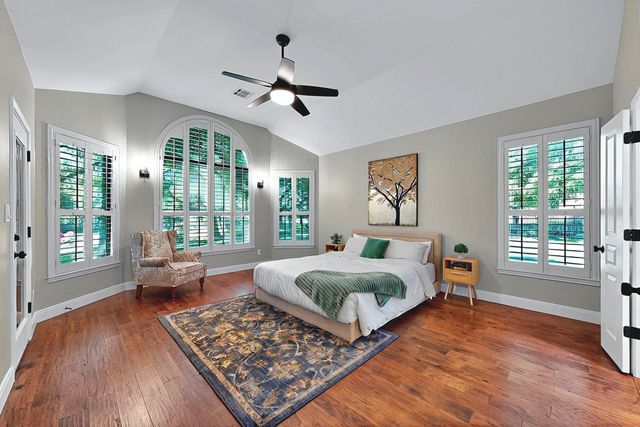 104 Standing Oak DR, Georgetown, TX 78633