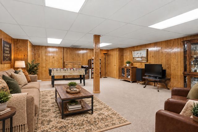 11239 S Avon Avenue, Alsip, IL 60803
