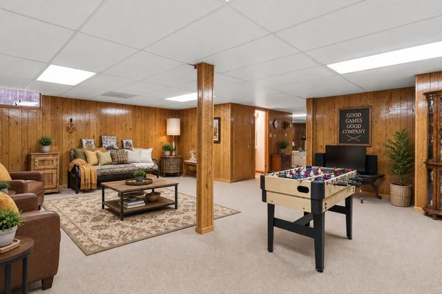 11239 S Avon Avenue, Alsip, IL 60803