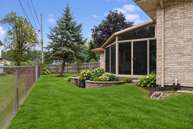 11239 S Avon Avenue, Alsip, IL 60803