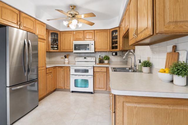11239 S Avon Avenue, Alsip, IL 60803