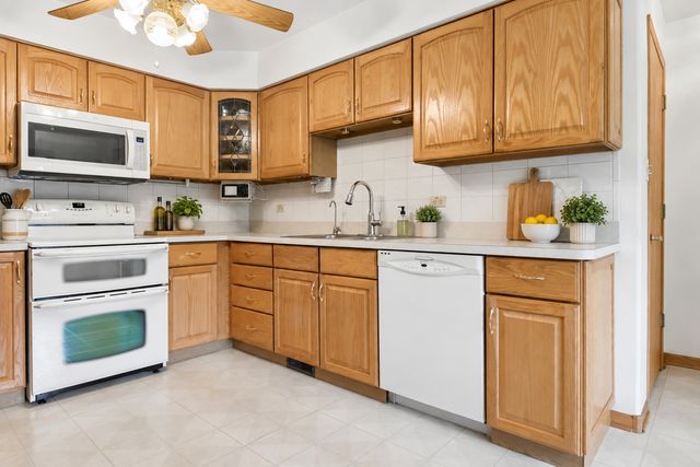11239 S Avon Avenue, Alsip, IL 60803