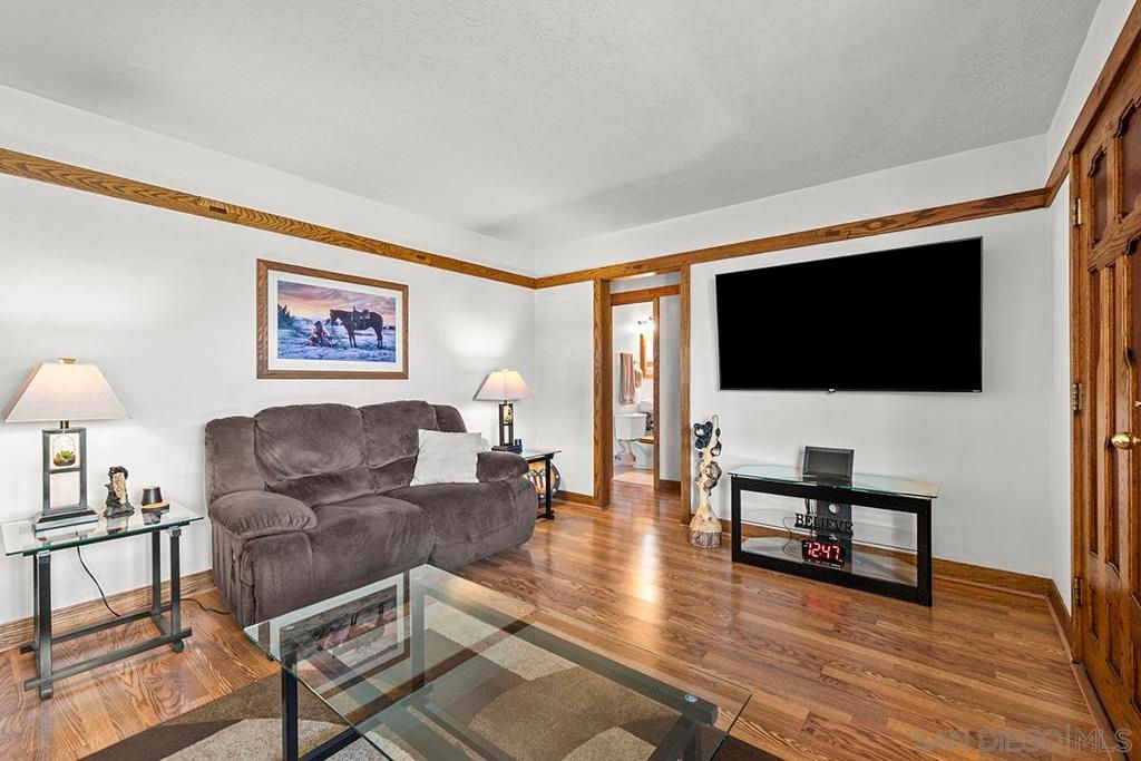 Image 17 of property listing at 9427 W Heaney Circle, Santee, CA 92071