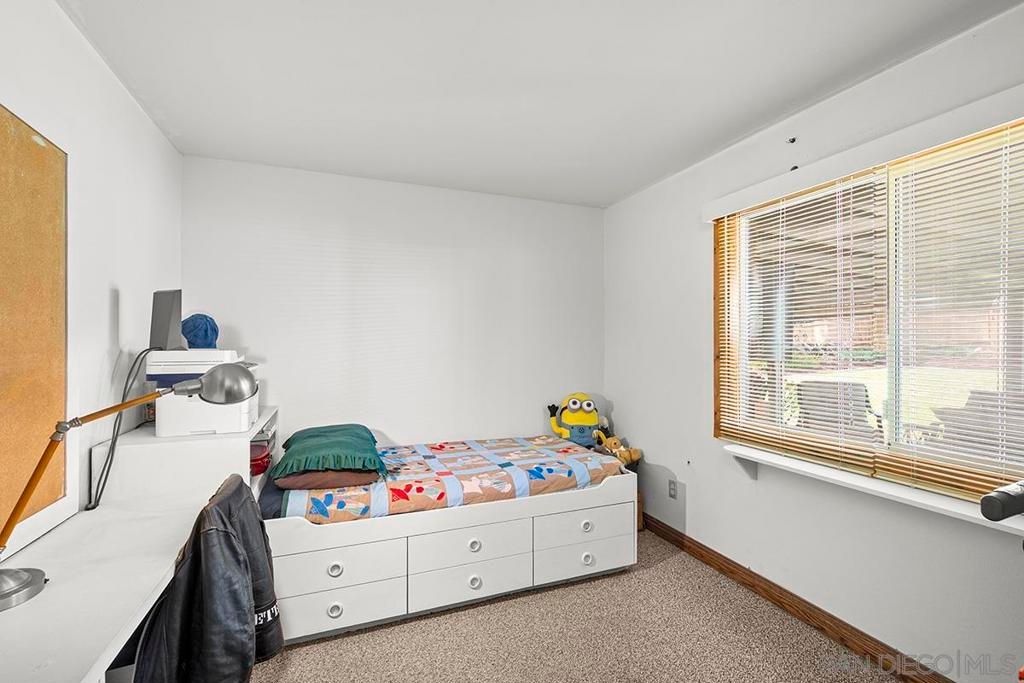 Image 22 of property listing at 9427 W Heaney Circle, Santee, CA 92071