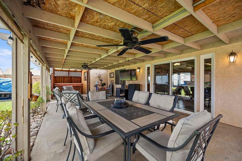 Image 24 of property listing at 9427 W Heaney Circle, Santee, CA 92071